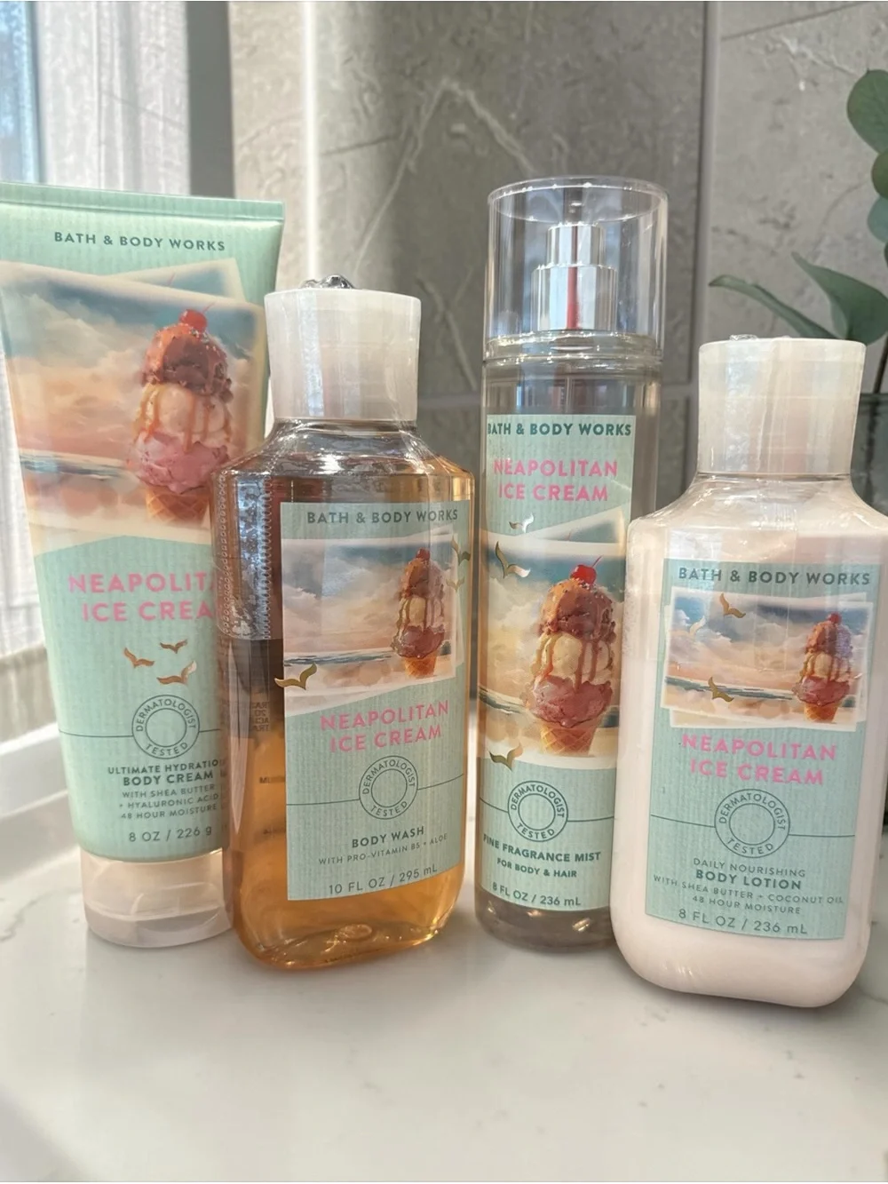 NWT Bath & Body Works Neapolitan Ice Cream Body Care Set - Mint Pink